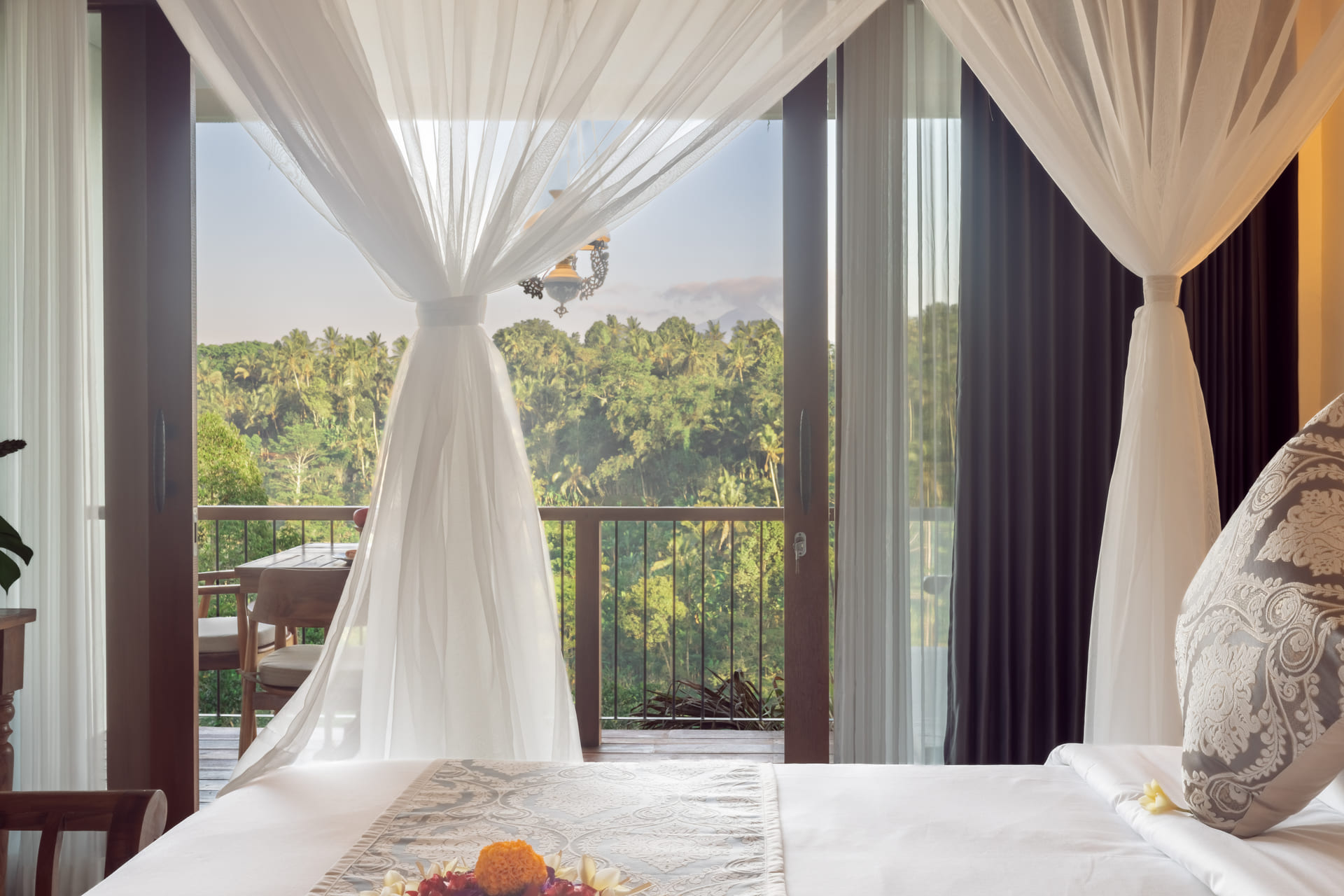 Compass Valley Suite